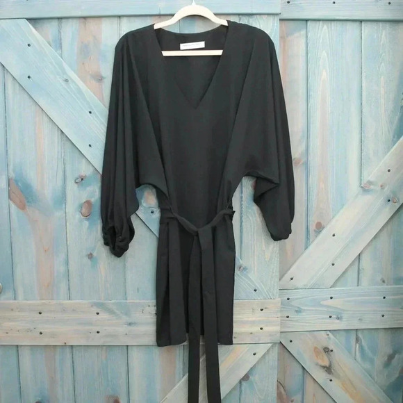 Amanda Uprichard Dresses & Skirts - Amanda Uprichard Black Dress Size Medium Tie Waist Belt